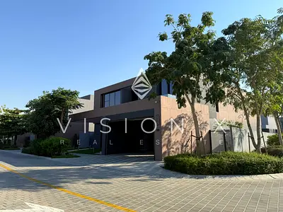 Modern Architecture | Spacious Layout | Ready