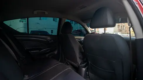 2019 Nissan VERSA 照片 11