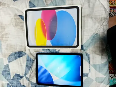Apple iPad 10th Generation Blue with Original Box