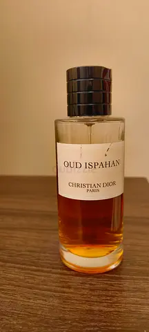 Dior oud ispahan