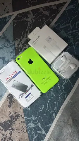Used Apple iPhone 5c 8GB Green with Box, Charger and EarPods