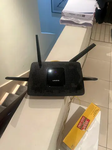 Linksys MR8300 AC2200 Tri-Band MU-MIMO Mesh WiFi Router
