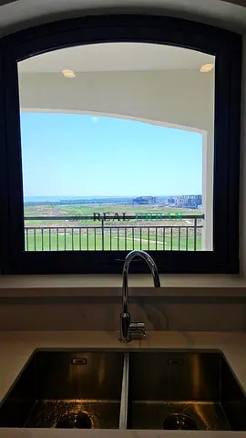 Golf View | Mid Floor | 2 Parking