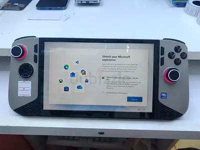 MSI CLAW 8 AI+ HANDHELD PC 1TB