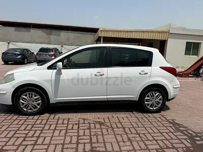 Nissan Tiida 2011 SE 1.8L GCC Specs