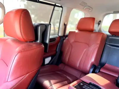 2018 Lexus LX-SERIES photo 11