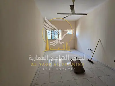 شقة غرفة وصالة للايجار السنوي في منطقة البوطينة مساحة واسعة تشطيب حديث موقع متميز باطلالة مفتوحة