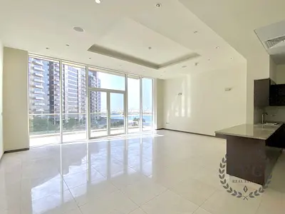 Spacious layout | Beach access | Burj Al Arab view