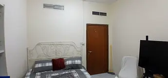ROOM AVAILABLE FOR RENT