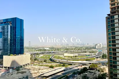 Upgraded | Golf views | Flexible Move In