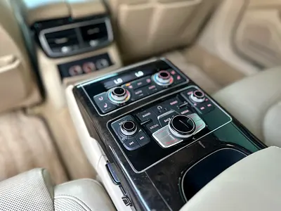 صورة مصغرة 12 لـ 2015 AUDI A8