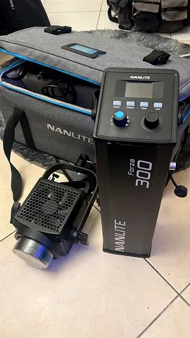 Nanlite Forza 300 LED with Carry Bag - Excellent Condition