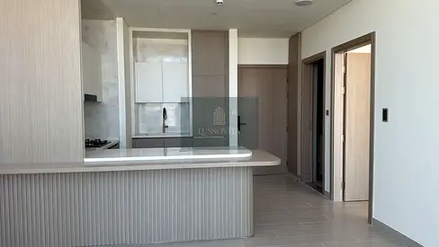Private Jacuzzi | Prime Location | High Floor
