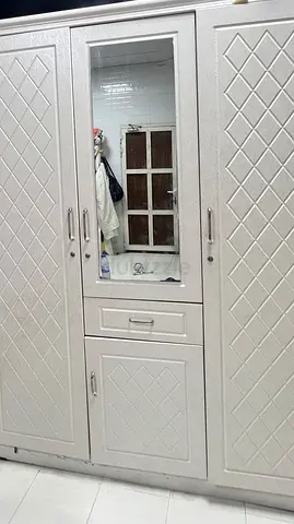 White 3-Door Wardrobe with Mirror and Drawers - Good Condition
