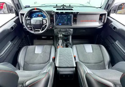 صورة 13 لـ 2025 FORD BRONCO