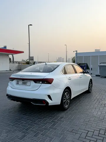 صورة 4 لـ 2024 KIA K3