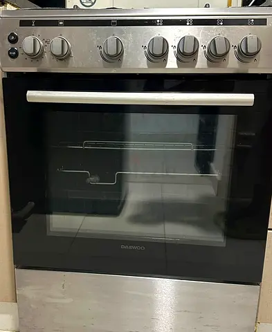 Daewoo 4 Burners Gas Cooker with Oven For Sale