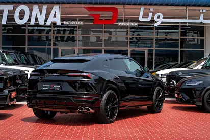 2022 Lamborghini URUS — фото 4