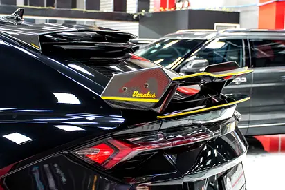 2019 Lamborghini URUS photo 9