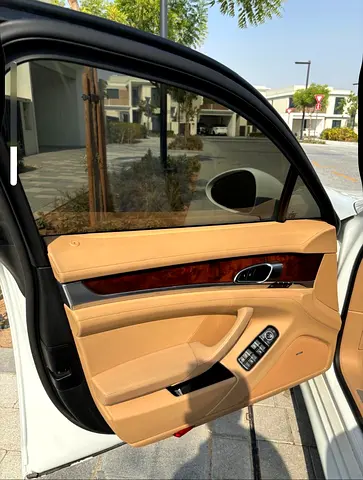 2013 Porsche PANAMERA — миниатюра 16