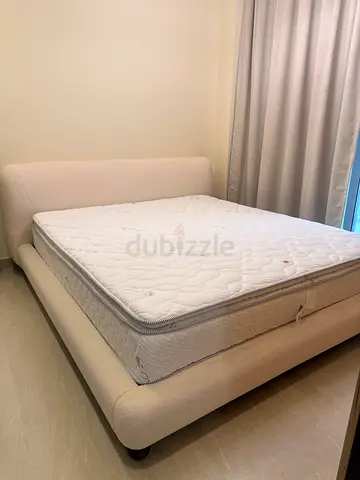 King size bed