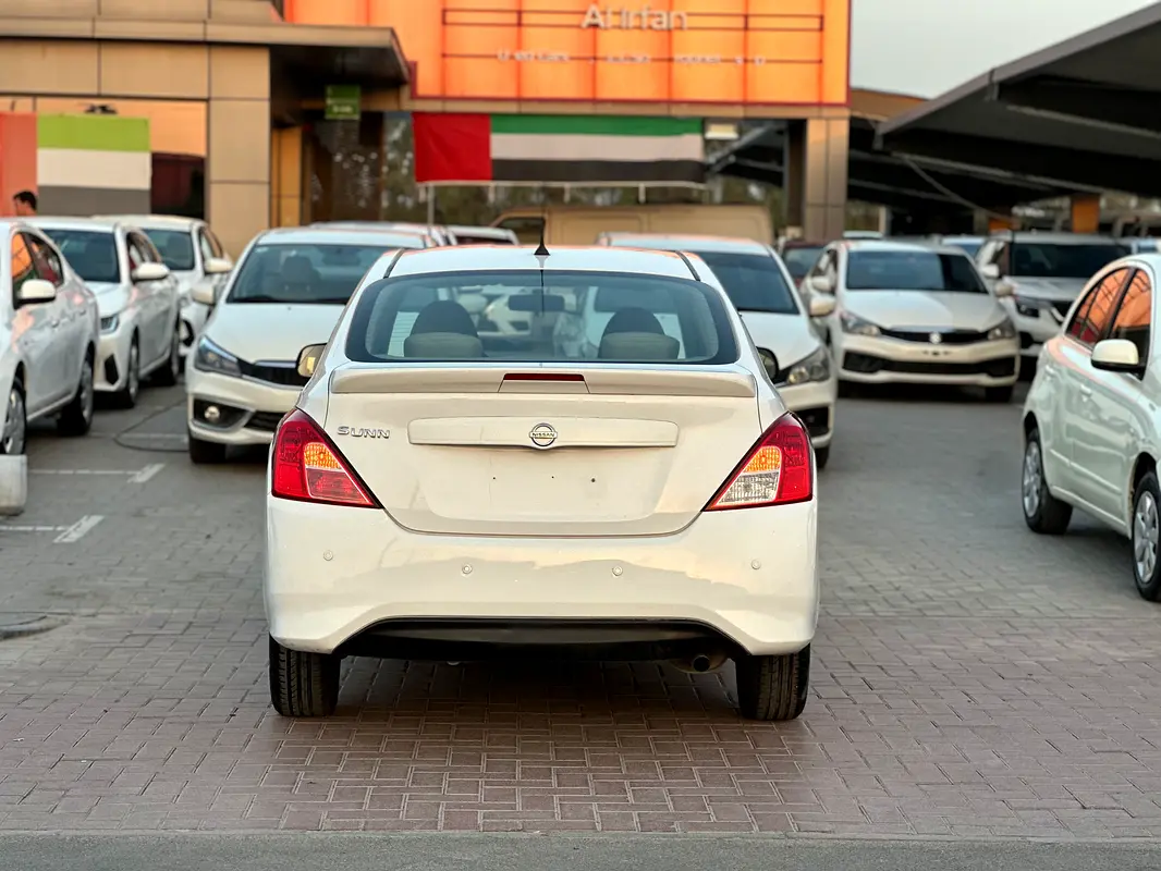 Nissan Sunny 2023