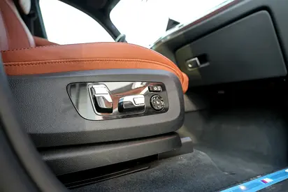 2026 BMW X7 thumbnail 13