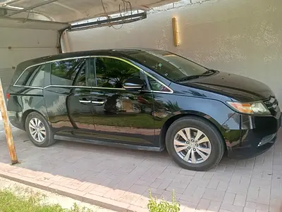 Honda Odyssey | 2016 | GCC Specs | no accident | used by a lady | well maintained | just renewed reg