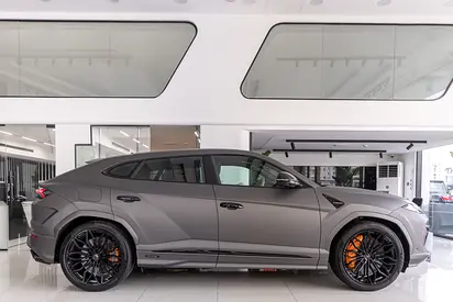 2026 Lamborghini URUS photo 7