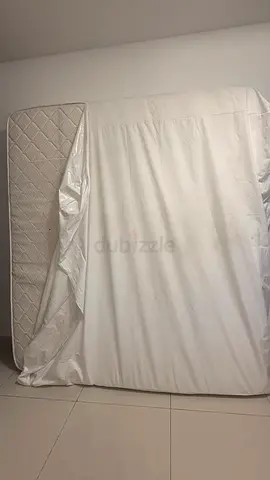 King-size mattress in good condition (white) - ready for pickup