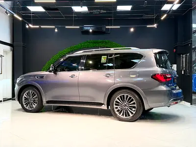 2021 Infiniti QX80 照片 9