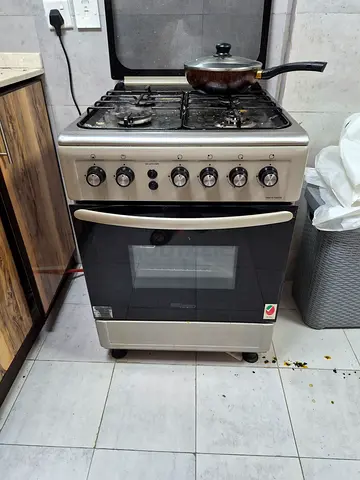 Cooking range for sale for 600