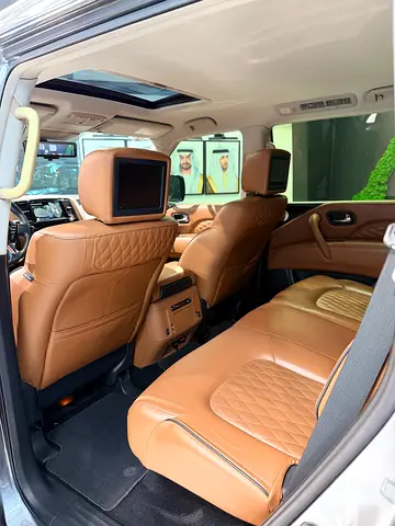 2021 Infiniti QX80 照片 12