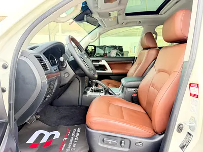 صورة 7 لـ 2018 Toyota LAND CRUISER