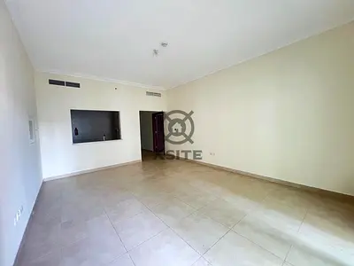 Spacious 1 BR| Unfurnished | Community View