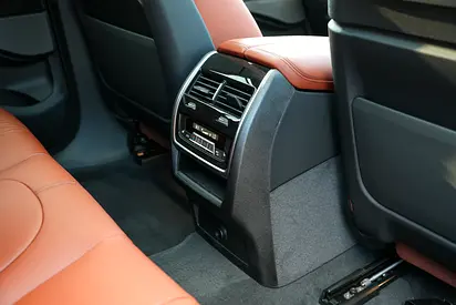 2026 BMW X6 thumbnail 12