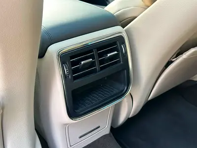 صورة 11 لـ 2019 Lincoln CONTINENTAL