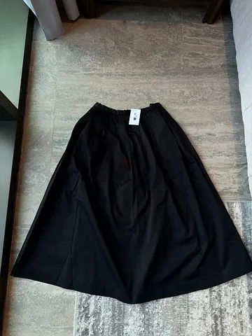 Black skirt H&M NEW