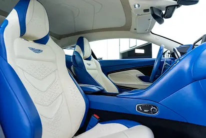 2019 Aston Martin DBS 照片 8