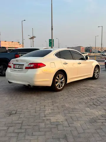 2014 Infiniti Q70 — фото 14