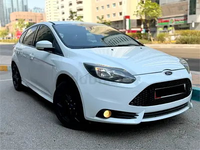 Ford Focus ST 2014 GCC Specs - Performance Hatchback