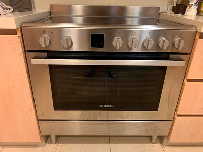 Bosch stainless steel freestanding gas cooker with oven - good condition