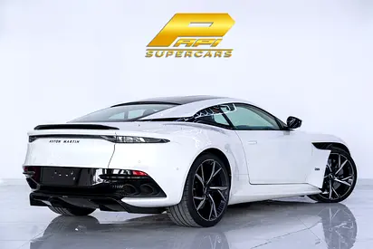 2019 Aston Martin DBS 照片 17