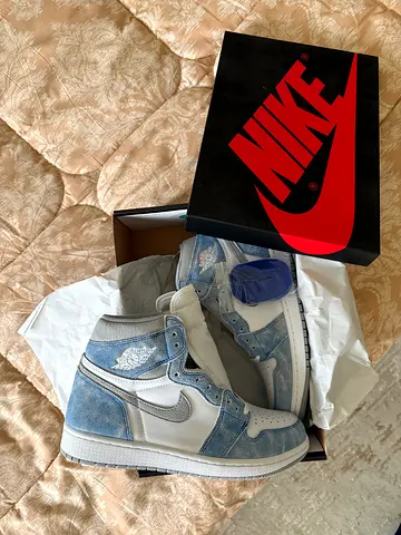 Nike Air Jordan 1 Retro High OG — Light Blue/White, US size available