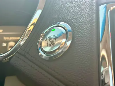 صورة 15 لـ 2019 Lincoln CONTINENTAL