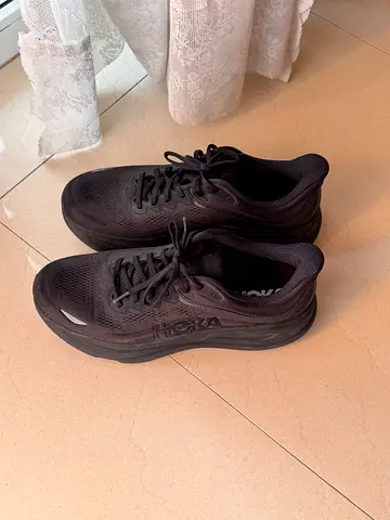 Original Hoka Bondi 9 shoes - all black - worn only once, like new. Size 11.5 UK