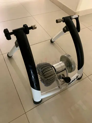 Cyclotron Fluid ST turbo trainer - excellent condition AED600