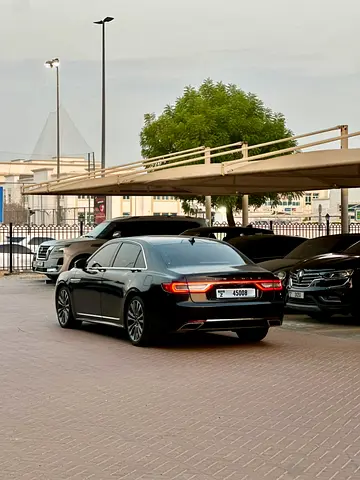 صورة 3 لـ 2019 Lincoln CONTINENTAL