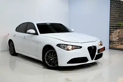 2022 Alfa Romeo Giulia, 2027 Alfa Warranty and Service Pack, Alfa Service History, GCC