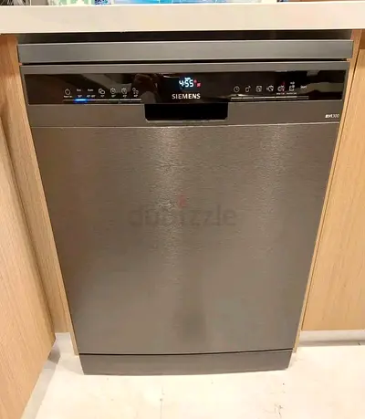 Free delivery Siemens freestanding stainless steel dishwasher with home connect wifi- good condition